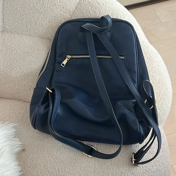 Back pack purse - Picture 2 of 3